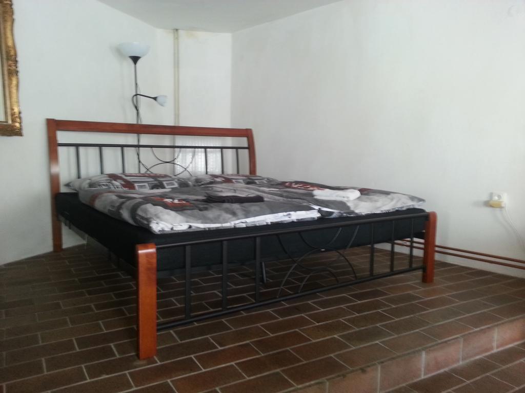 Penzion U Tomase Jindrichuv Hradec Bilik gambar